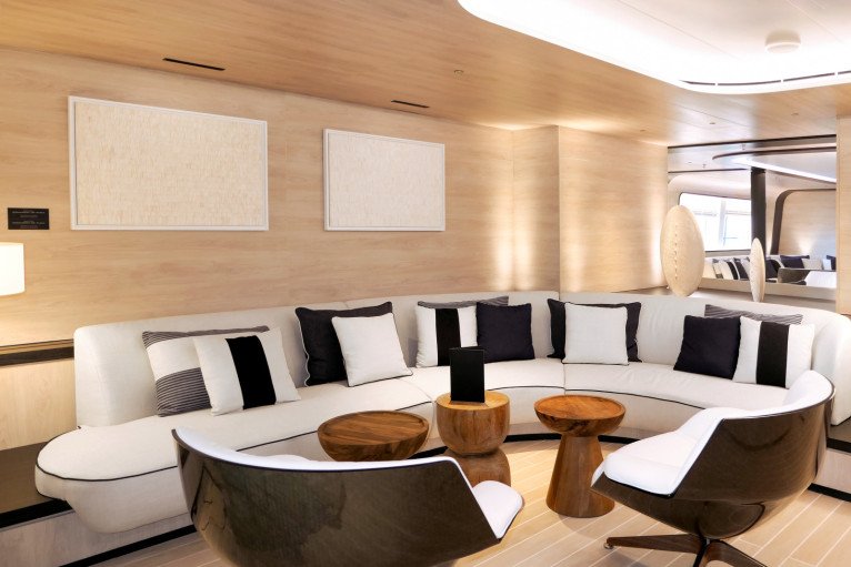 Emeraude Lounge and Bar - Alizés Deck