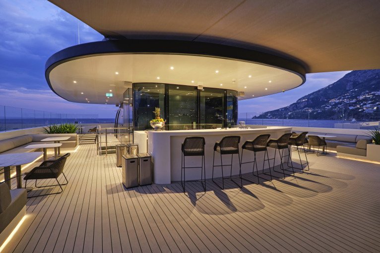 Sky Deck on Emerald Azzurra