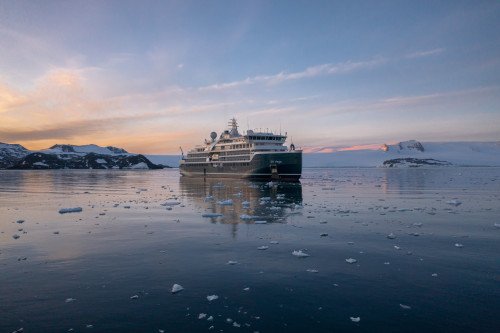 SH Vega cruise ship