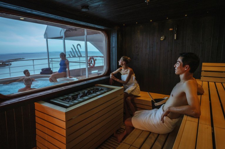 Sauna with a View on SH Diana