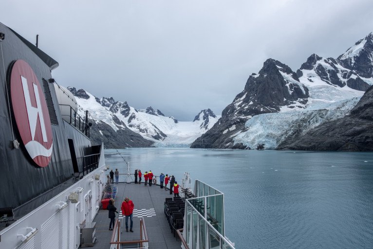 Reception & Expedition Desk