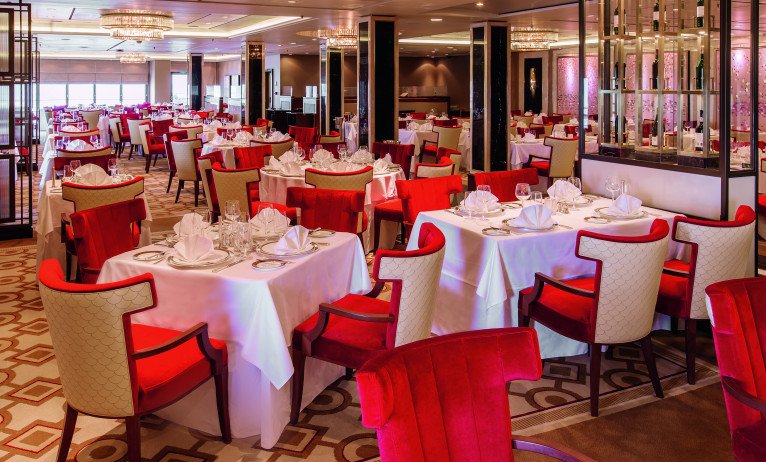 Queen's Grill on Queen Mary 2