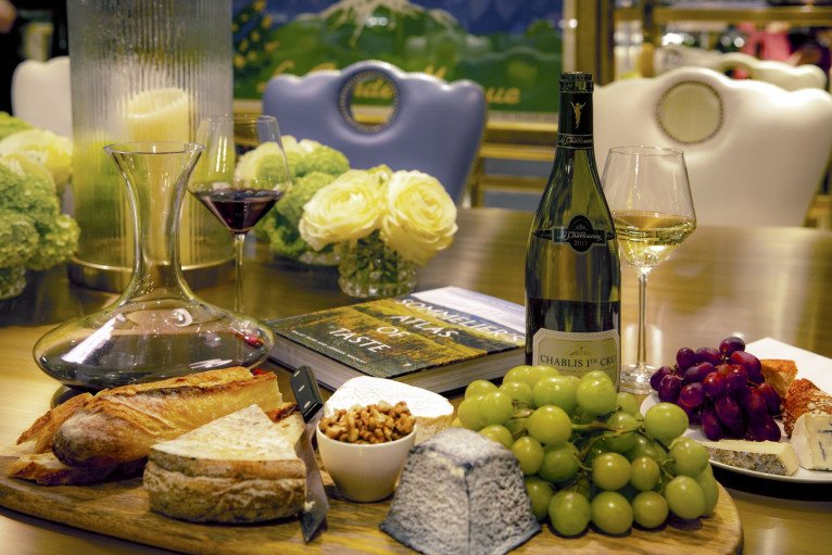 UNIWORLD Boutique River Cruises gallery image