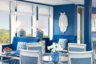 Main Lounge on River Queen