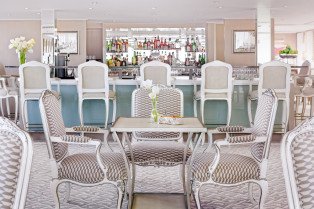 Blue Danube Lounge on River Duchess