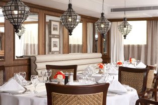 Restaurant on River Tosca