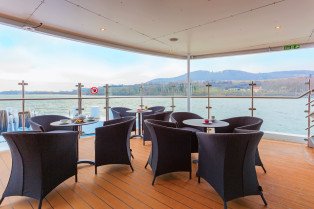 Riverview Terrace on Scenic Sapphire