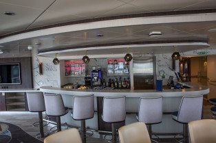 Bars & Lounges on Sylvia Earle