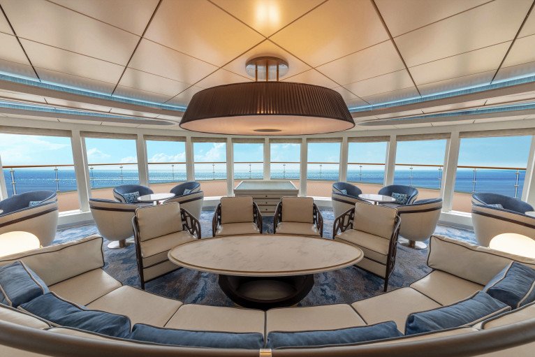 Glass Atrium Lounge on Sylvia Earle
