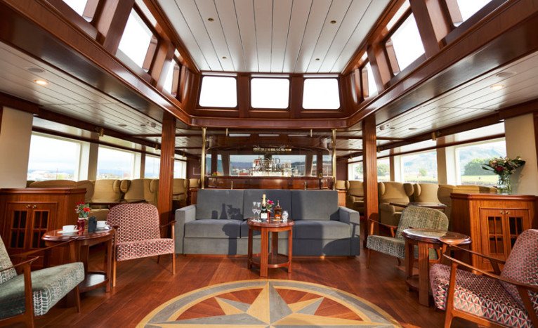 Panorama Lounge on Lord of the Highlands
