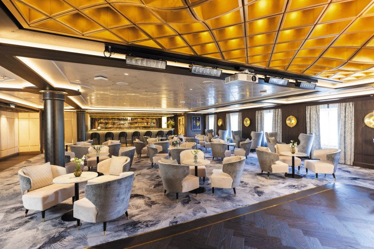 Meridian Lounge on Seven Seas Grandeur