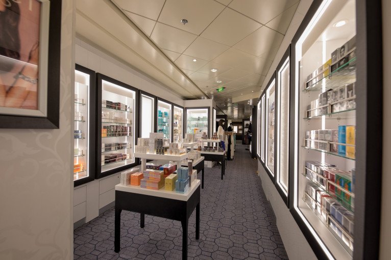 Boutiques on Seven Seas Mariner