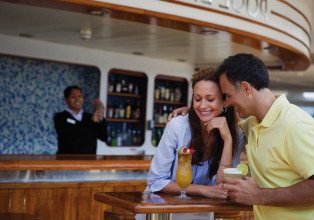 Pool Bar on Seven Seas Mariner