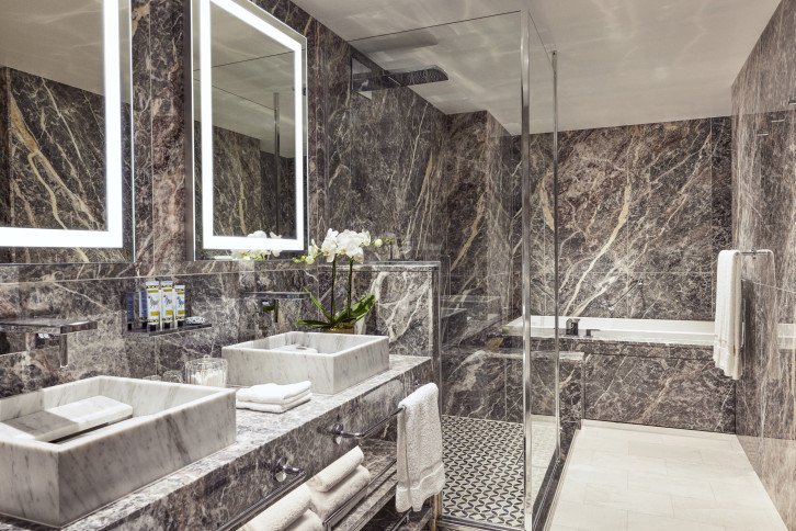 Junior Crystal Penthouse Suite