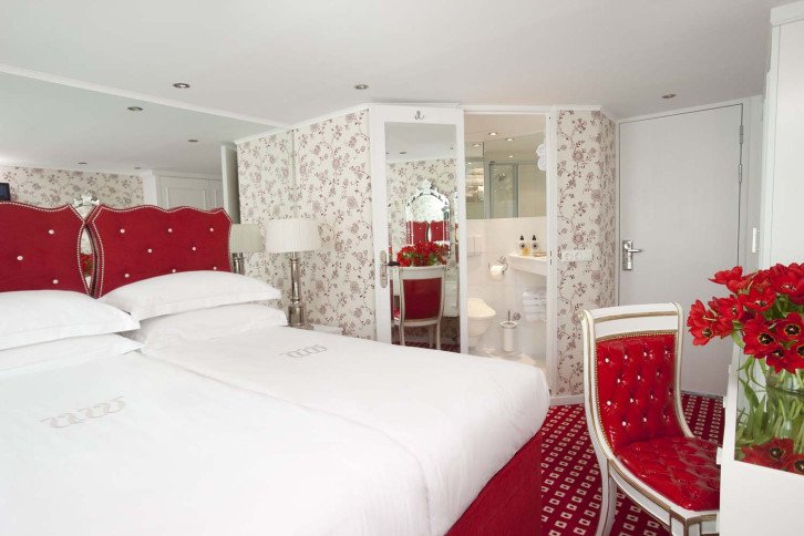 Deluxe  cabin on River Queen