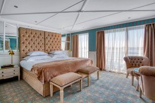 Royal Suite on River Tosca