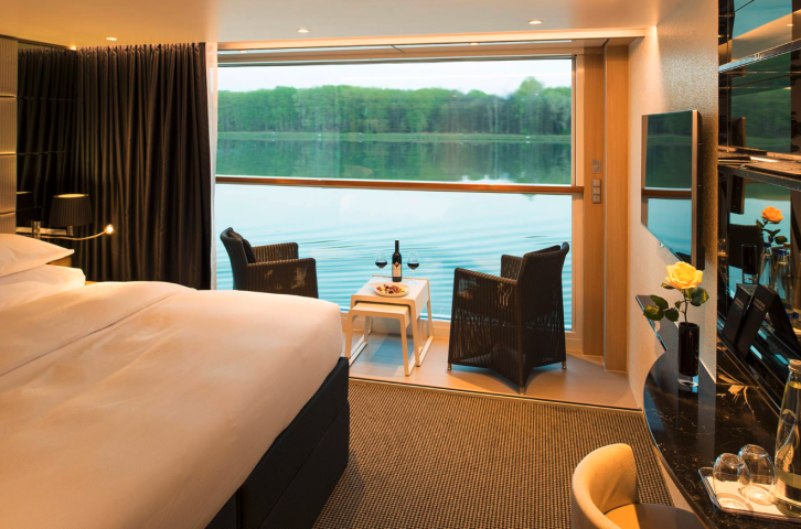 Deluxe Balcony Suite