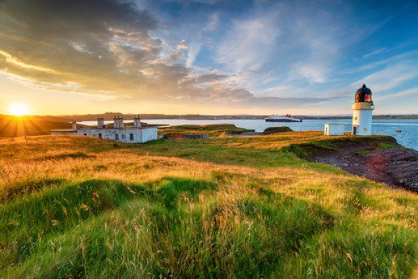 Scottish Isles: Historic Trails & Wilderness