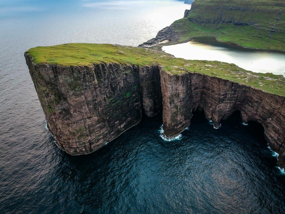Midvagur, Vágar Island