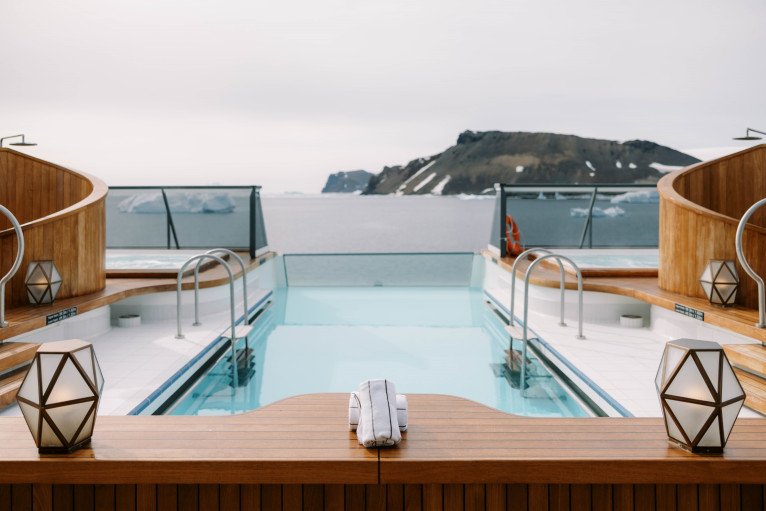 Infinity Pool on Seabourn Pursuit