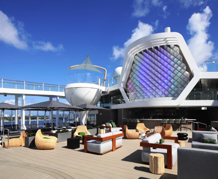 The Pool Bar on Celebrity Ascent