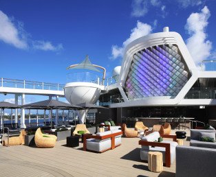 The Pool Bar on Celebrity Ascent