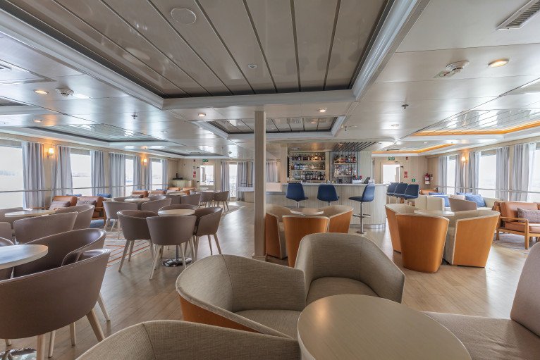 Panorama Bar & Lounge on Santa Cruz II