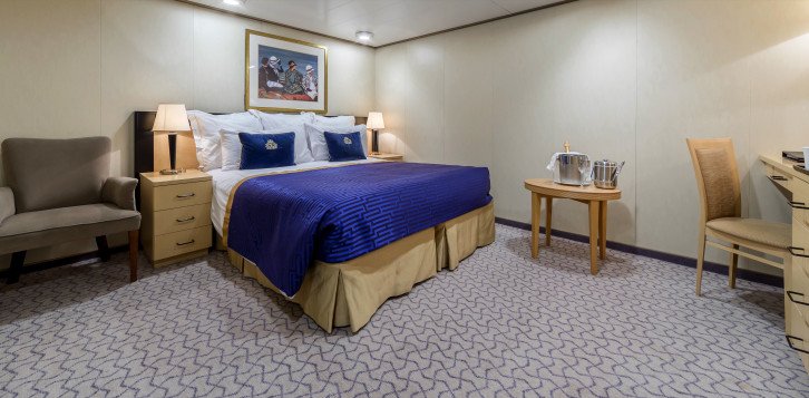 Britannia Deluxe Inside