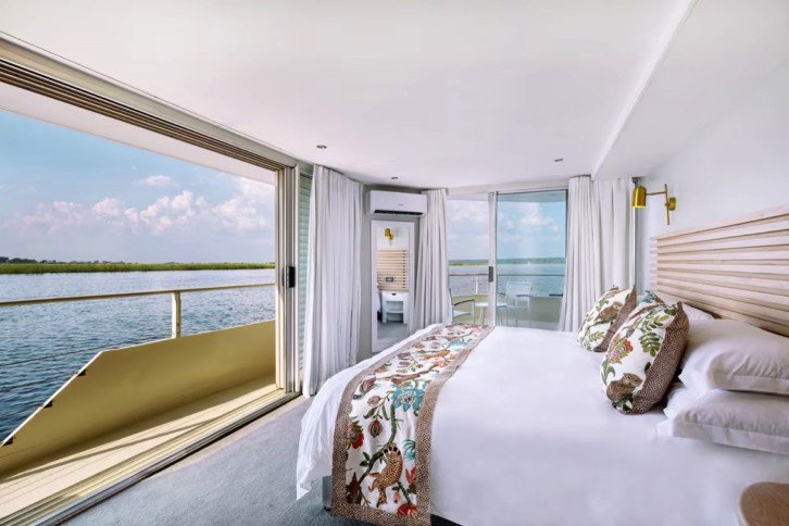 Luxury Suite on Zambezi Queen