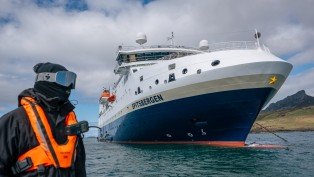 Shore Excursions on MS Spitsbergen