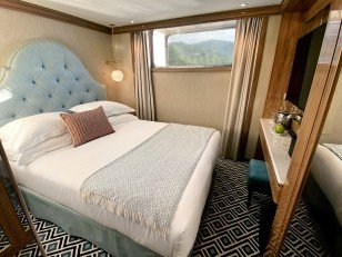 Classic cabin on S.S. São Rafael