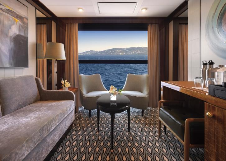 Deluxe Horizon Suite