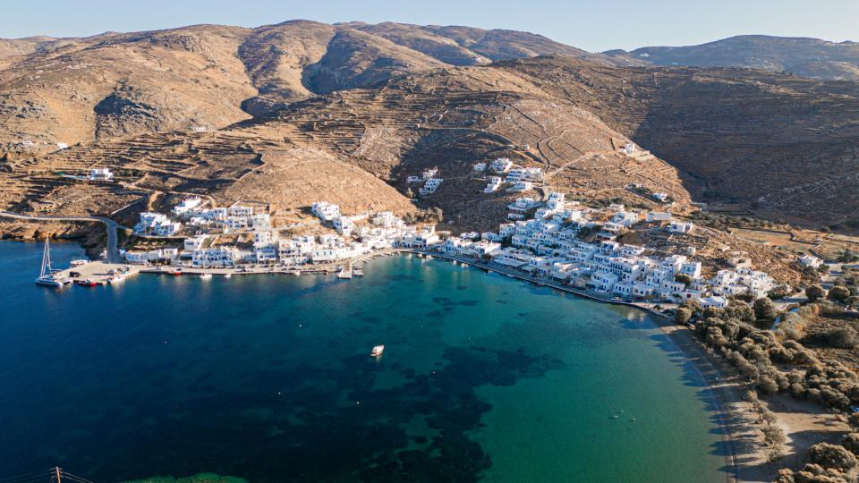 Tinos cruise port