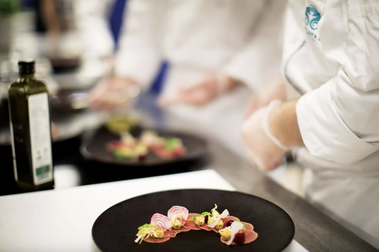 24 Hour In-Suite Dining