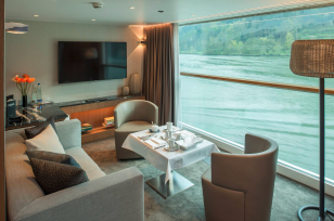Royal Balcony Suite on Scenic Diamond