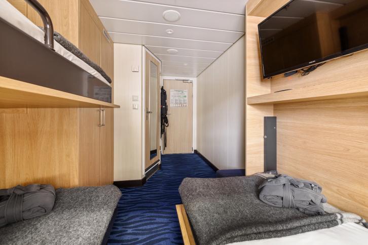 Polar Outside | Outside Cabin