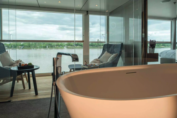 Royal Owner's Suite