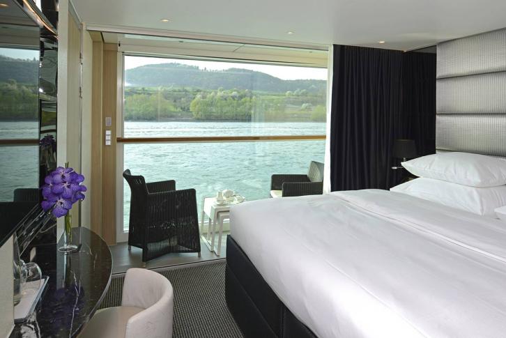 Single Balcony Suite