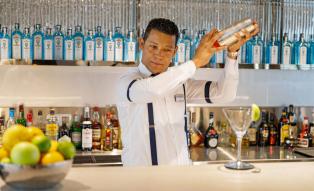 Amici Bar & Lounge on Emerald Raiya