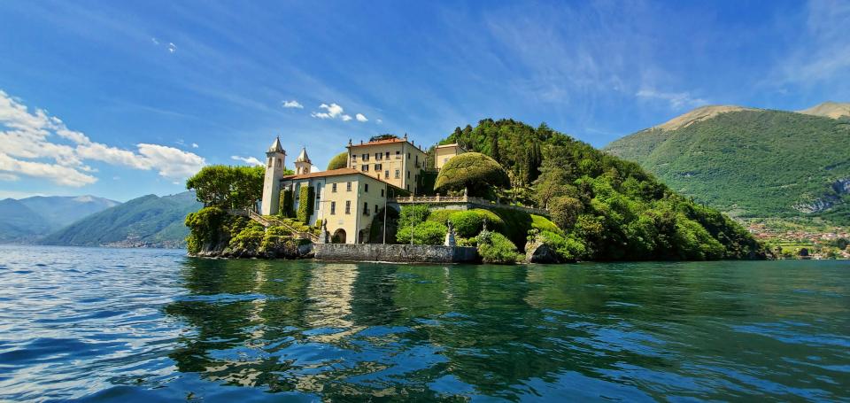 Lake Como cruise port