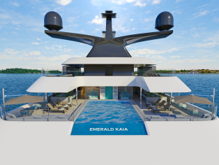 Aqua Pool on Emerald Kaia