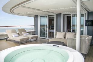 Owner's Suite on Le Bellot