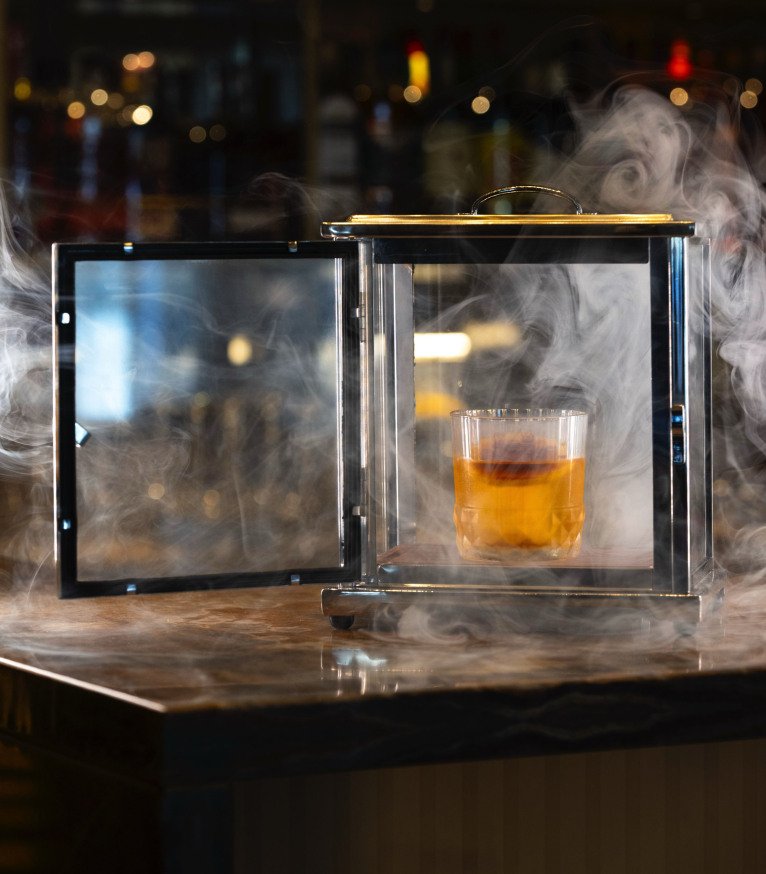 Immersive Mixology Experiences