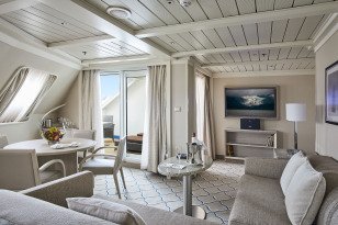 Royal Suites on Silver Cloud