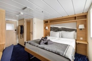 Polar Outside | Outside cabin - Lower deck for up to 3 travellers on MS Spitsbergen