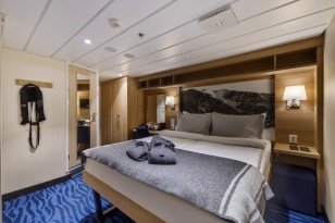 Polar Inside | Inside Cabin on MS Spitsbergen