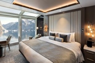 Master Suite on Silver Endeavour