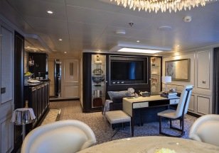 Signature Suite on Seven Seas Splendor