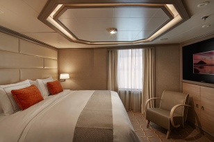 Royal Suite on Silver Moon