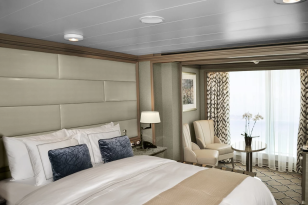 Panorama Suite on Silver Moon